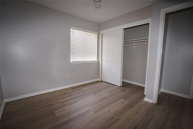 Building Photo - 3130 Windmill St