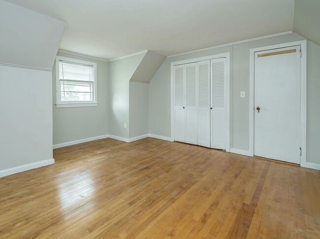 Building Photo - 65 Beechwood Dr