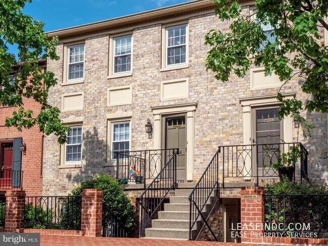 Primary Photo - 1602 Beekman Pl NW