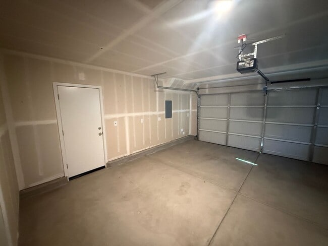 Building Photo - New Home in Gated Community