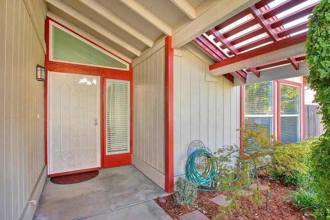 Building Photo - 6632 Branchwater Way