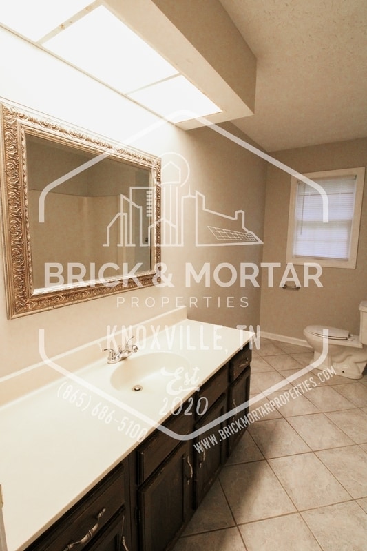 Building Photo - 8637 Glen Echo Dr
