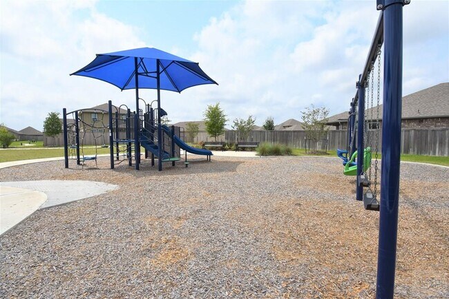 Building Photo - 10012 Deussen Ln
