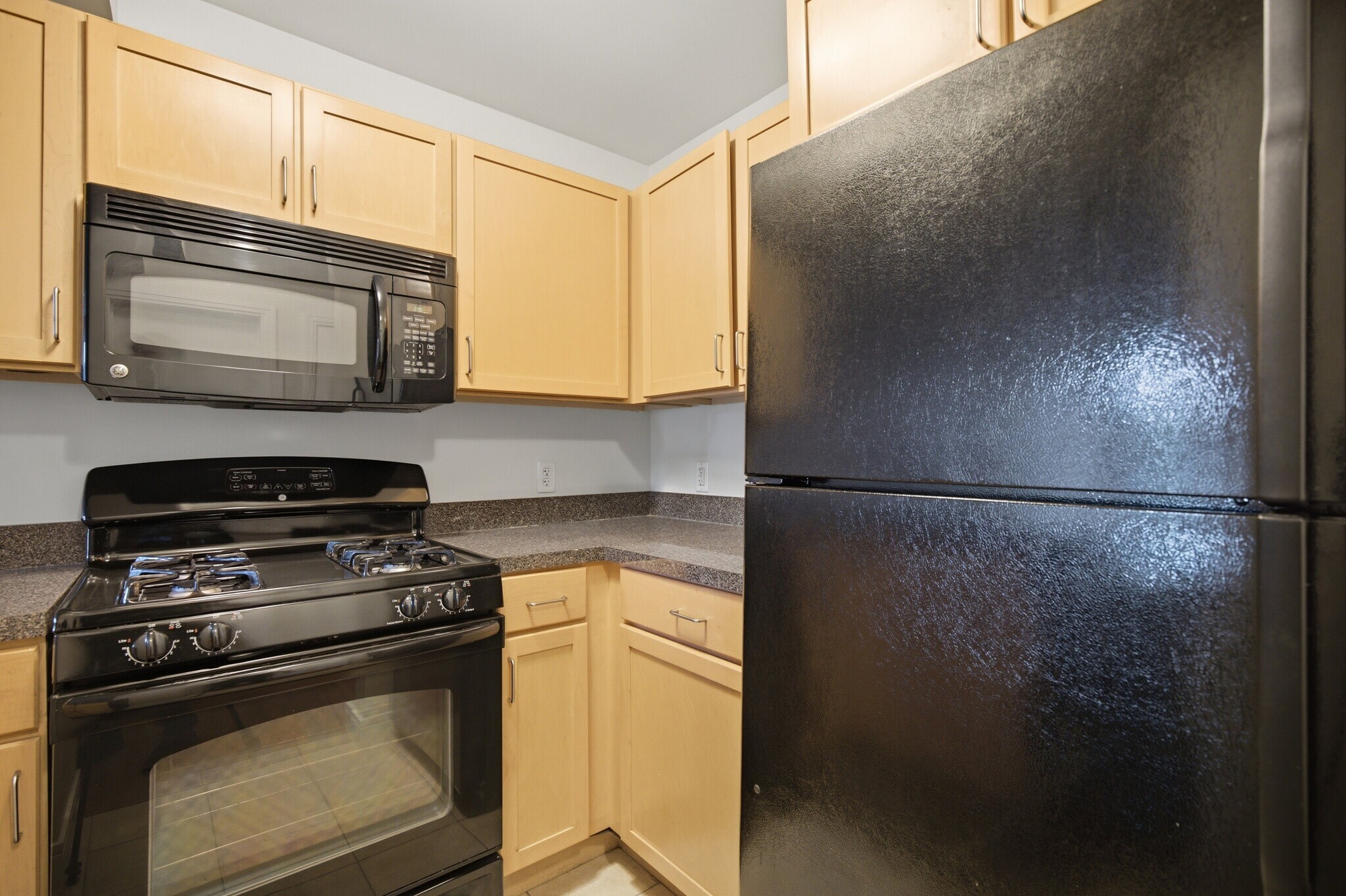 Kitchen - 800 4th St SW