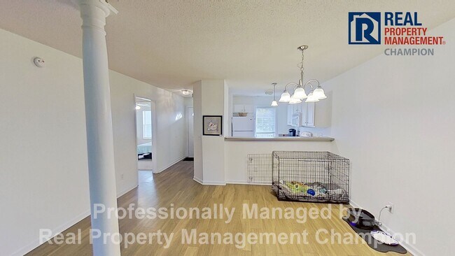 Building Photo - Upper Level Condo in Holton Place w/Community Pool