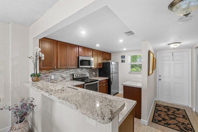 Building Photo - 2929 S Ocean Blvd
