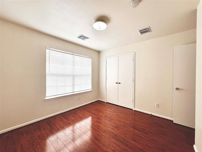 Building Photo - 9603 Milas Way