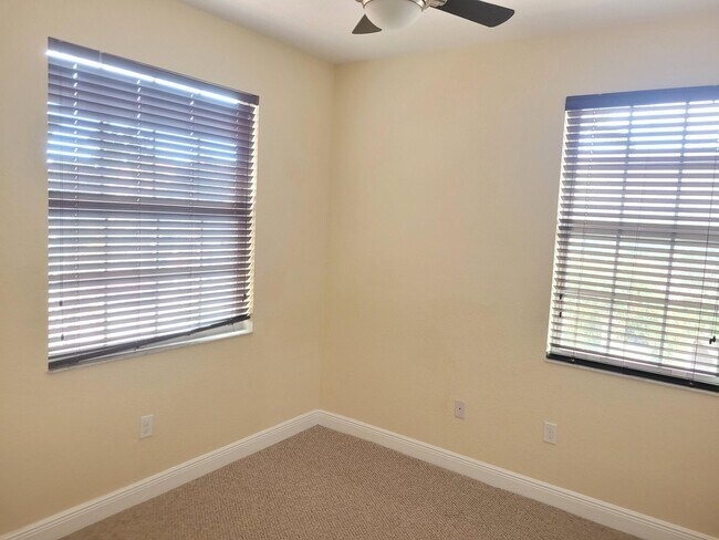 Building Photo - 1145 SW 147th Ter