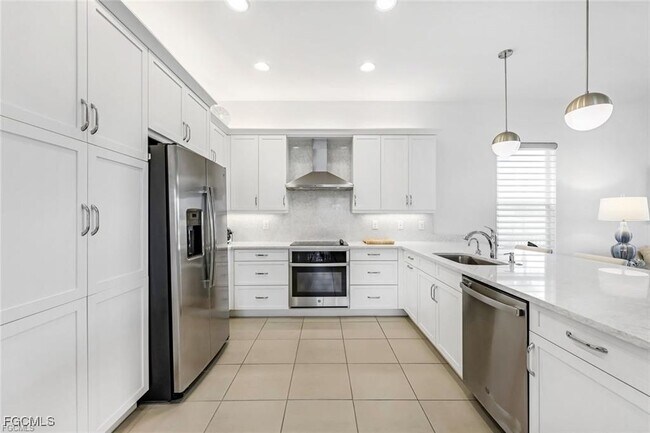 Building Photo - 11502 Meadowrun Cir