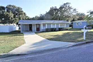 Building Photo - Modest  Oldie but Goodie Clermont 3/2 Home
