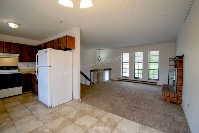 Building Photo - 1713 Hastings Dr