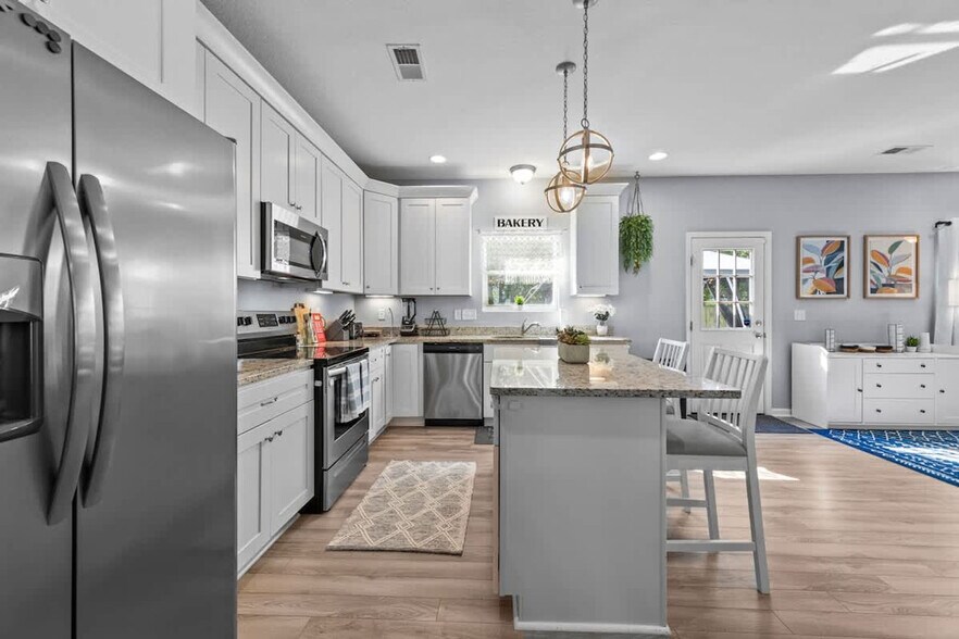 Building Photo - 5021 Woolsey St