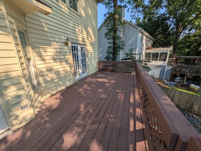 Building Photo - 2251 Nettlebrook Dr