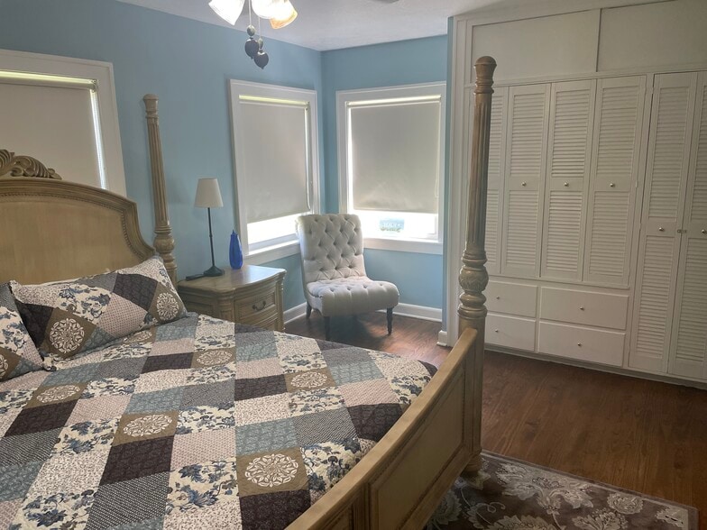 Building Photo - 107 E Melbourne Ave