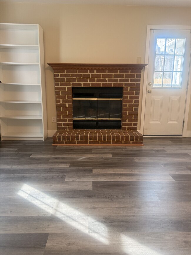 Building Photo - 1949 Arlington Arch Dr