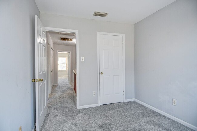 Building Photo - FOR RENT - KEMPSVILLE AREA, VIRGINIA BEACH!