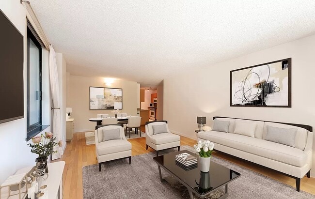 Building Photo - SPACIOUS ONE BEDROOM APARTMENT