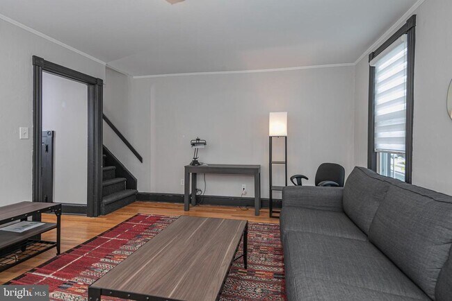 Building Photo - 357 Nassau St