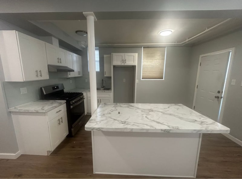 Building Photo - 1144 Mary St