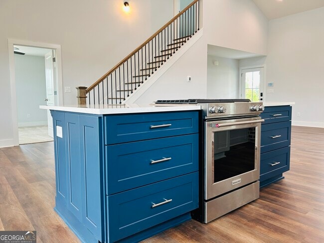 Building Photo - 425 Smokey Rd