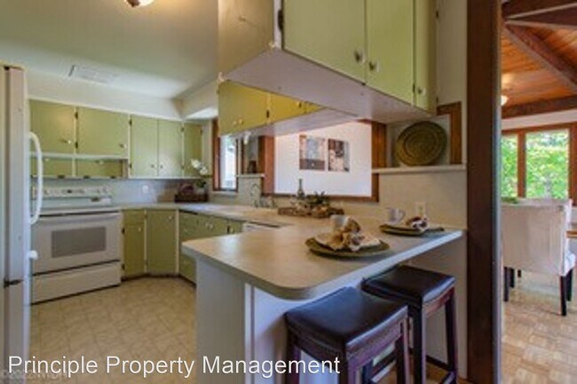 Building Photo - 3 br, 2 bath House - 1810 Fairmount Blvd.