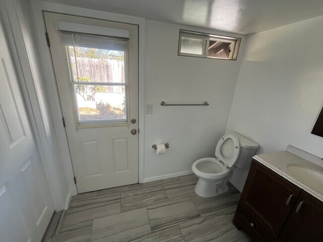 Building Photo - Grapevine Rd 705