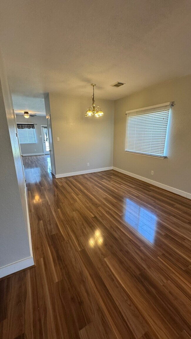 Building Photo - 11923 Prior Park Dr