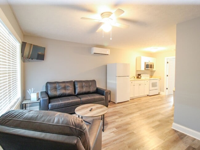 Building Photo - Furnished Apartments close to Athens and TVA Brownsferry