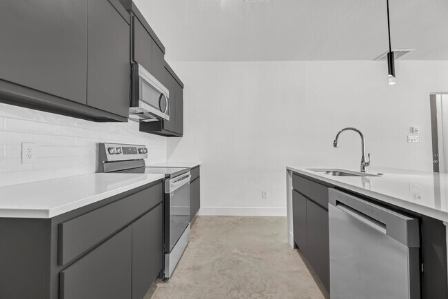 Building Photo - 3004 Alpha Wolf Ct