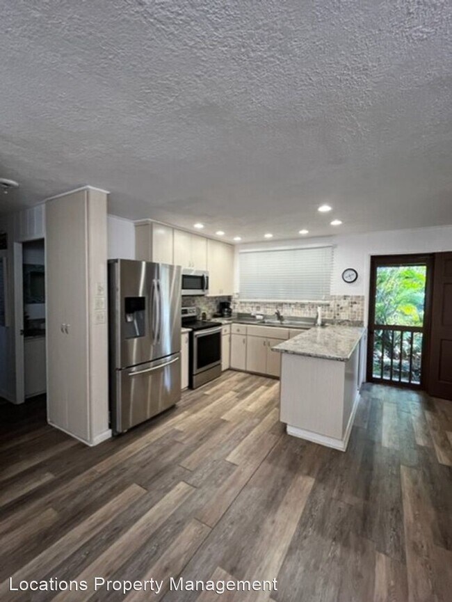 Building Photo - 3 br, 1.5 bath House - 68-252 Au Street