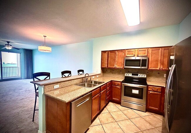 Building Photo - 2400 Grandiflora Blvd