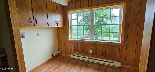 Building Photo - 453 Ridge Ave