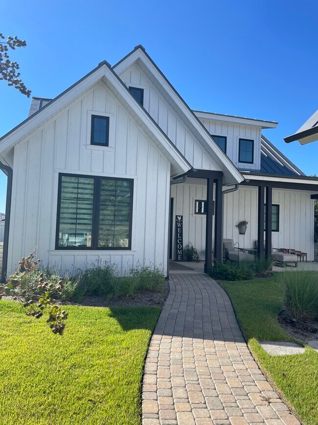 Primary Photo - 19601 Flying J Blvd