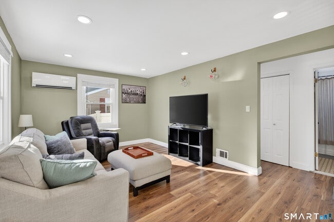 Building Photo - 122 Shawmut Ave