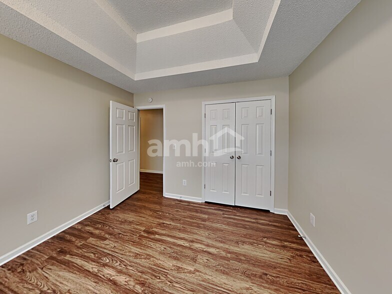 Building Photo - 4445 Tuckahoe Ct
