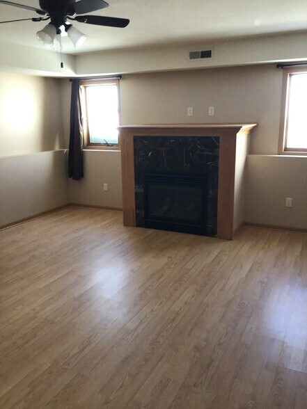 living room - 146 Erin Ct