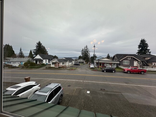 Building Photo - 4924 N Pearl St