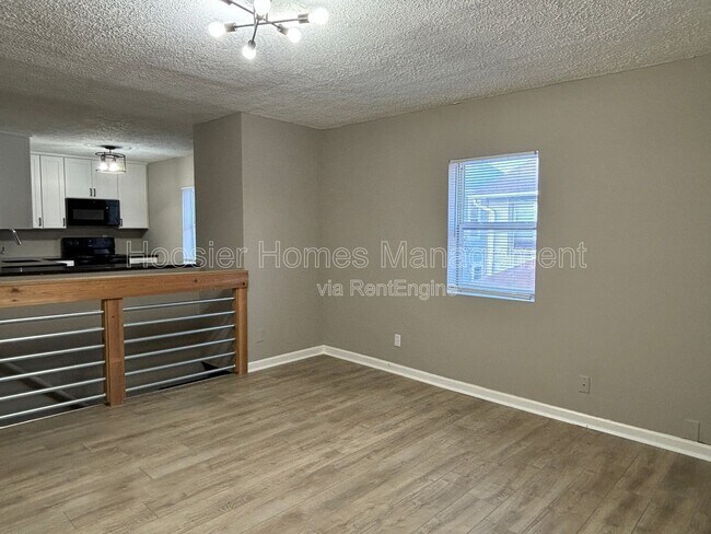 Building Photo - 1338 Barth Ave