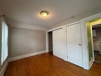 Building Photo - 106 Griffith-VR