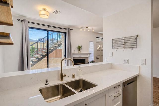 Building Photo - 4111 Iowa St