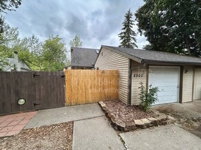 Building Photo - 4905 SW 152nd Ave