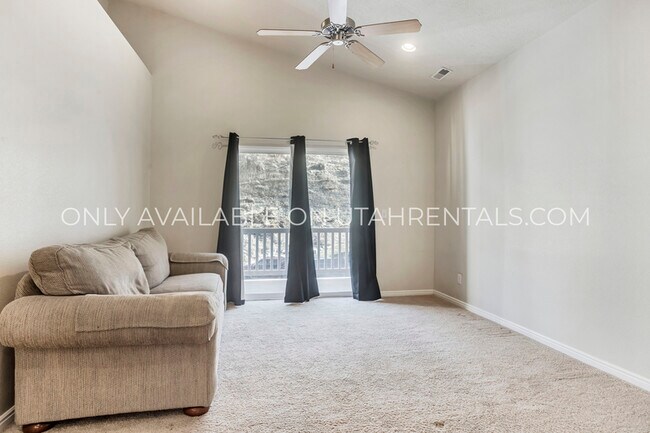Building Photo - 1132 Canyon Meadow Dr