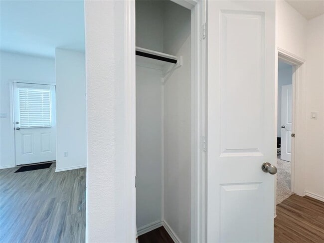 Building Photo - 5621 Bellissima Way