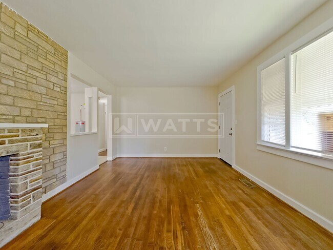 Building Photo - 3-Bedroom, 1-Bath Home in Forestdale