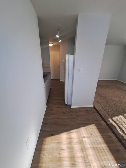 Building Photo - 217 Hollister Ave