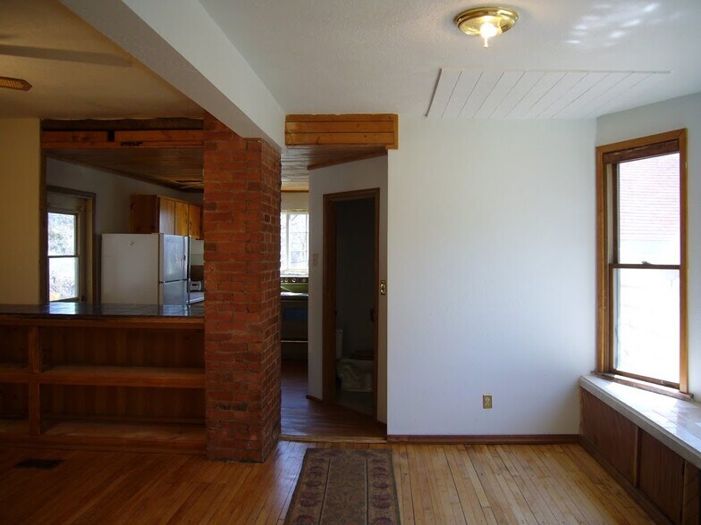 Building Photo - 1422 Jefferson St