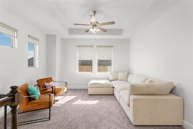 Building Photo - 3203 Scenic Valley Dr