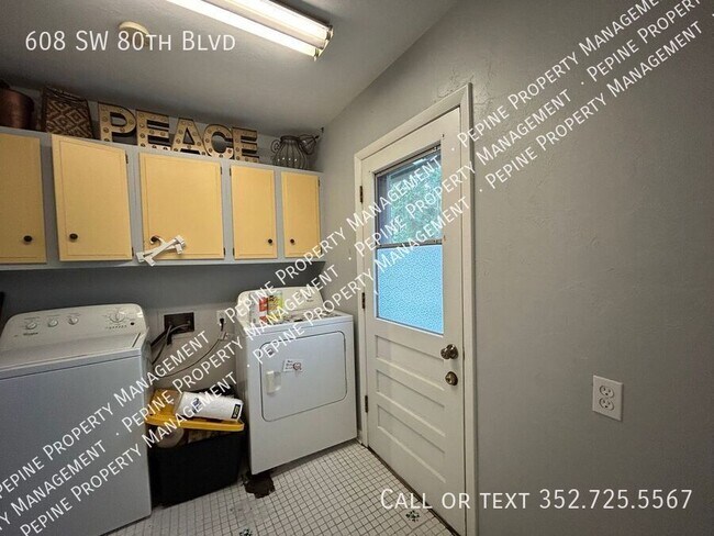 Building Photo - 608 SW 80th Blvd