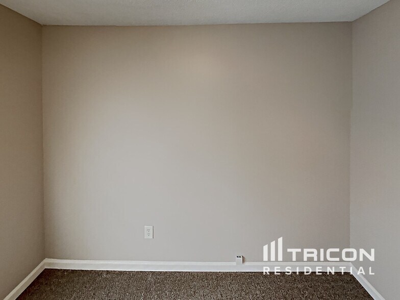 Building Photo - 107 Bainbridge Way