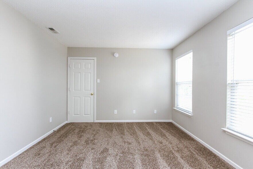 Building Photo - 9996 Olympic Cir